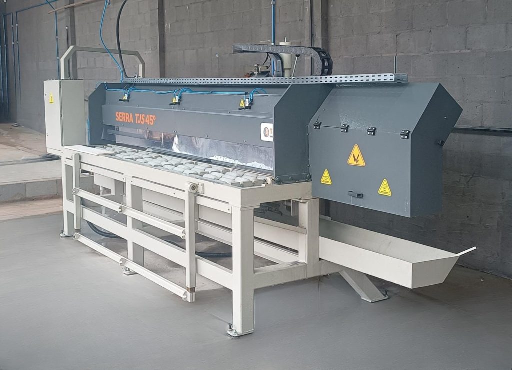 Serra TJS 45 - Metalúrgica Três J